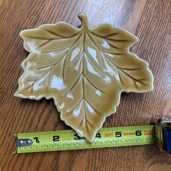 Maple Leaf Candle Holder - Picture 2 of 2